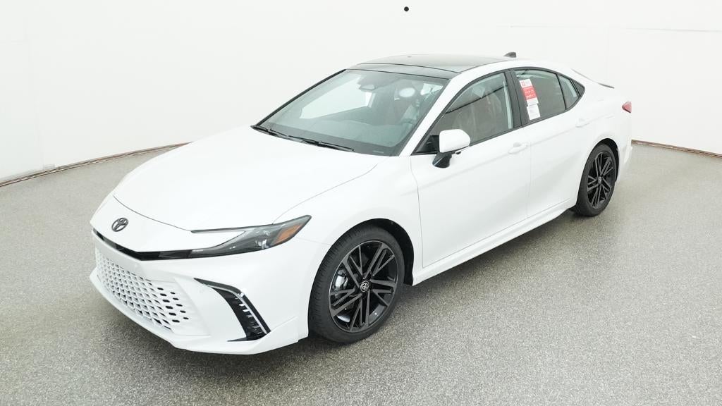 2026 Toyota Camry XSE Hybrid's photo
