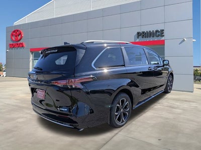 2026 Toyota Sienna Platinum