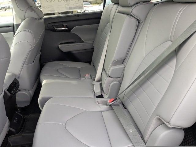 2026 Toyota Highlander XLE