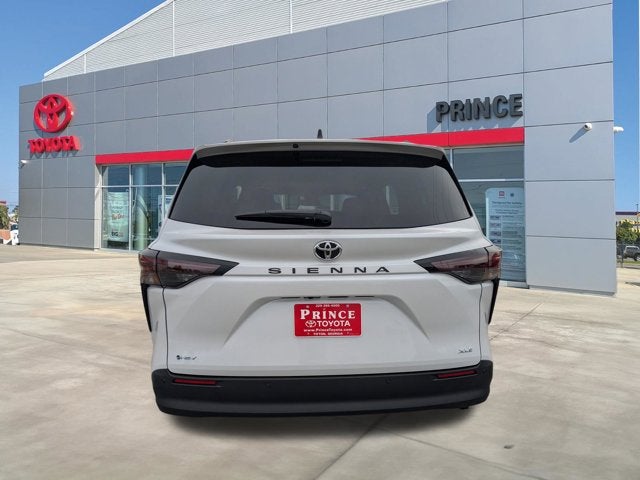 2026 Toyota Sienna XLE