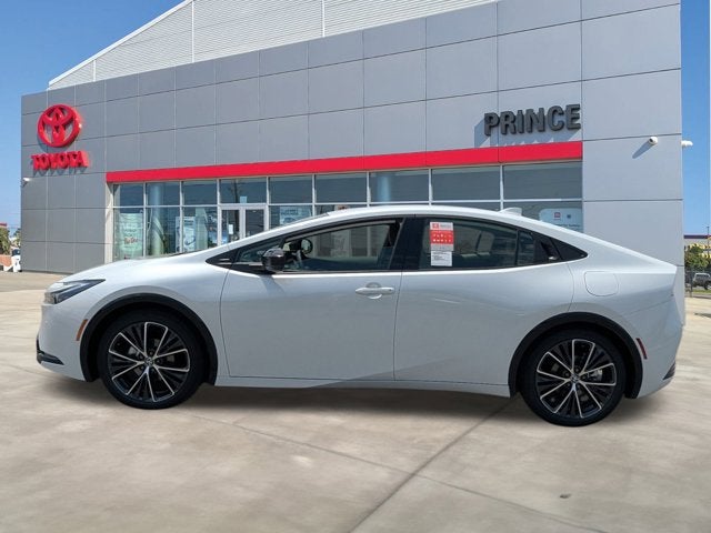 2025 Toyota Prius XLE
