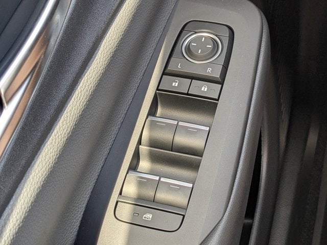 2025 Toyota Prius XLE