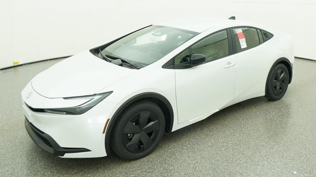 2026 Toyota Prius LE FWD's photo