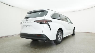 2026 Toyota Sienna XLE