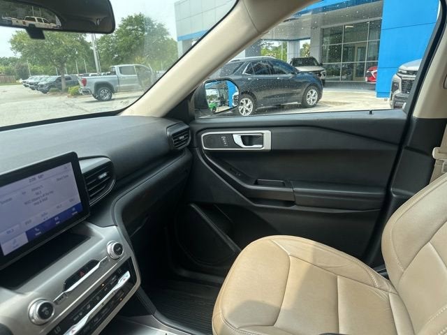 2021 Ford Explorer Base