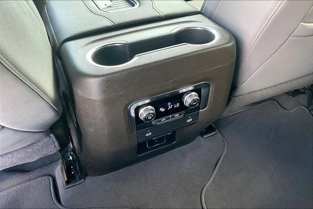 2024 GMC Yukon XL SLT