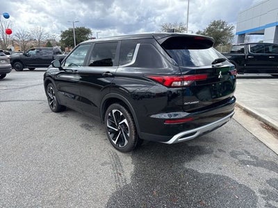 2024 Mitsubishi Outlander SE