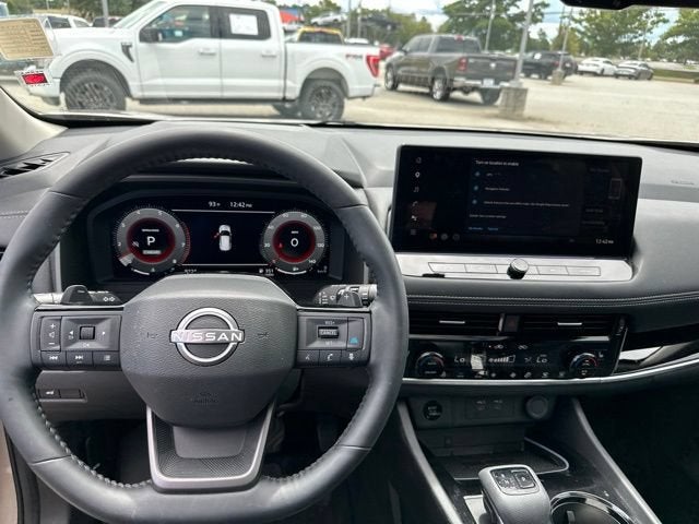 2025 Nissan Rogue SL