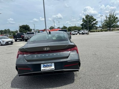 2025 Hyundai Elantra SEL Convenience