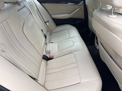 2018 BMW 5 Series 530i