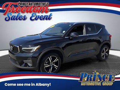 2024 Volvo XC40 Core Bright Theme