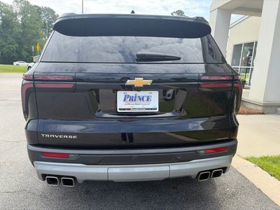 2025 Chevrolet Traverse LT