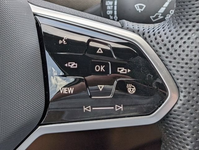 2024 Volkswagen Tiguan SEL R-Line