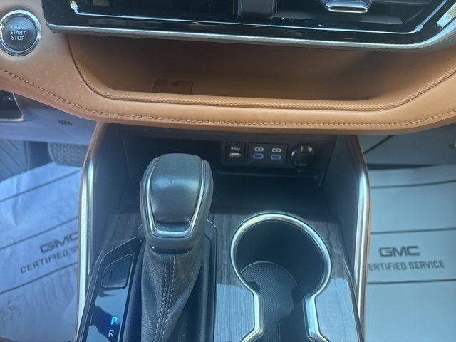 2022 Toyota Highlander Platinum