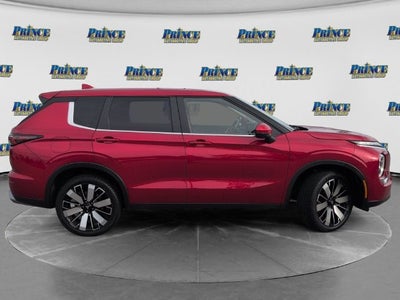 2025 Mitsubishi Outlander SE