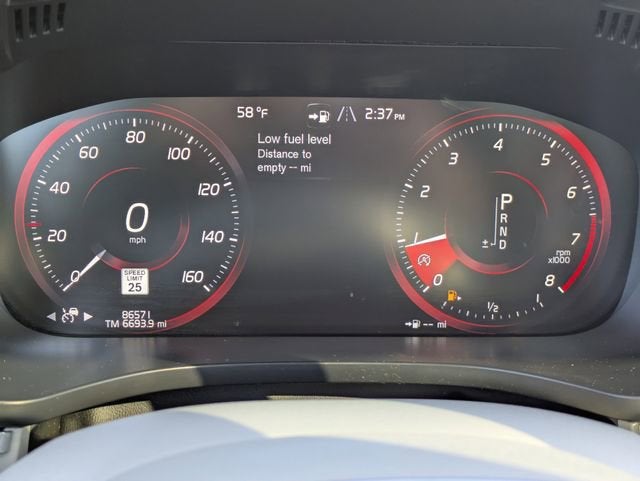 2018 Volvo XC60 Momentum