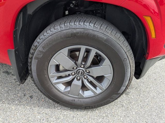 2025 Nissan Frontier SV