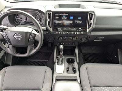 2025 Nissan Frontier SV