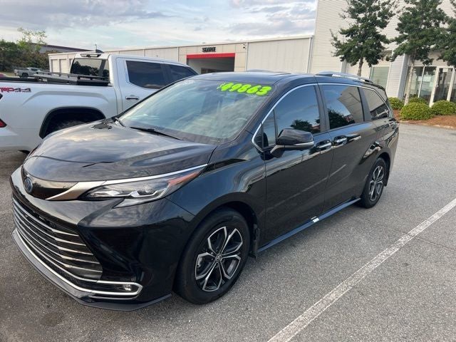 2025 Toyota Sienna Platinum 7 Passenger