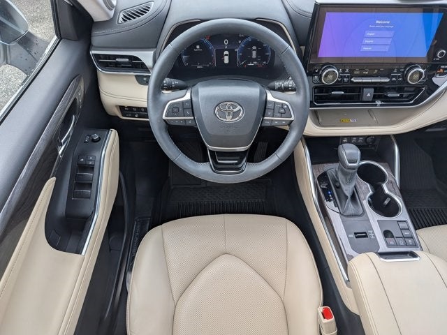 2024 Toyota Highlander Platinum