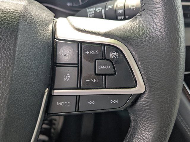 2024 Toyota Sienna XLE 8 Passenger