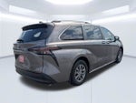 2024 Toyota Sienna XLE 8 Passenger