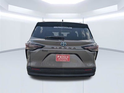 2024 Toyota Sienna XLE 8 Passenger