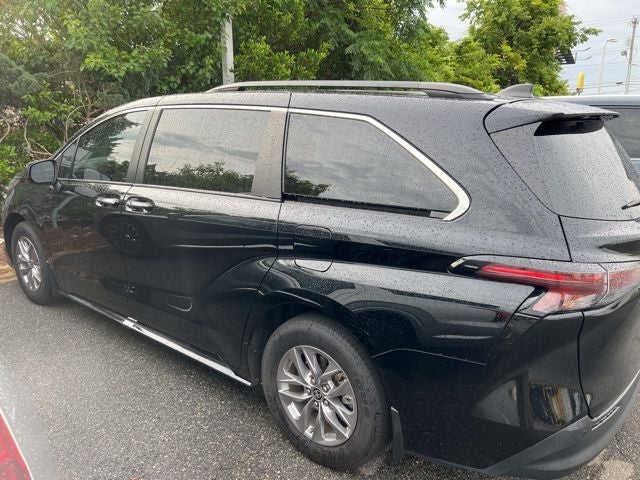 2024 Toyota Sienna XLE 8 Passenger