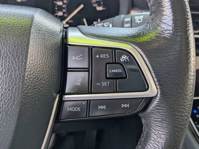 2024 Toyota Sienna XLE 8 Passenger