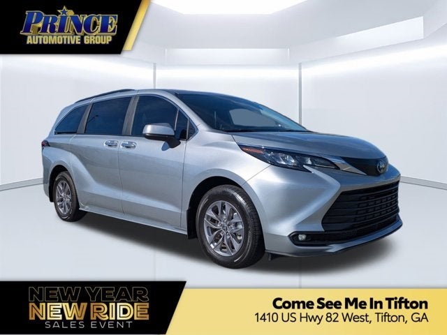 2025 Toyota Sienna XLE