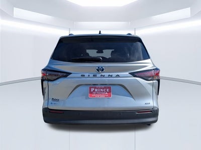 2025 Toyota Sienna XLE