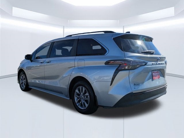 2025 Toyota Sienna XLE