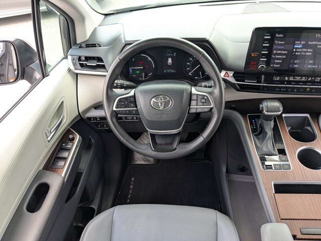 2024 Toyota Sienna XLE 8 Passenger
