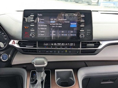 2024 Toyota Sienna XLE 8 Passenger