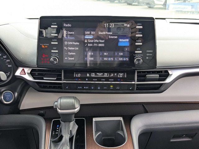 2024 Toyota Sienna XLE 8 Passenger
