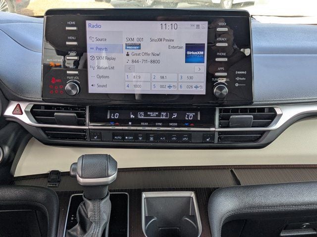 2024 Toyota Sienna XLE 8 Passenger