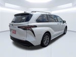 2025 Toyota Sienna XLE 8 Passenger
