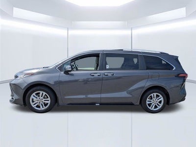 2025 Toyota Sienna Limited 7 Passenger